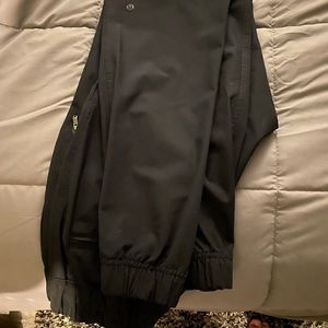 Lululemon men’s joggers